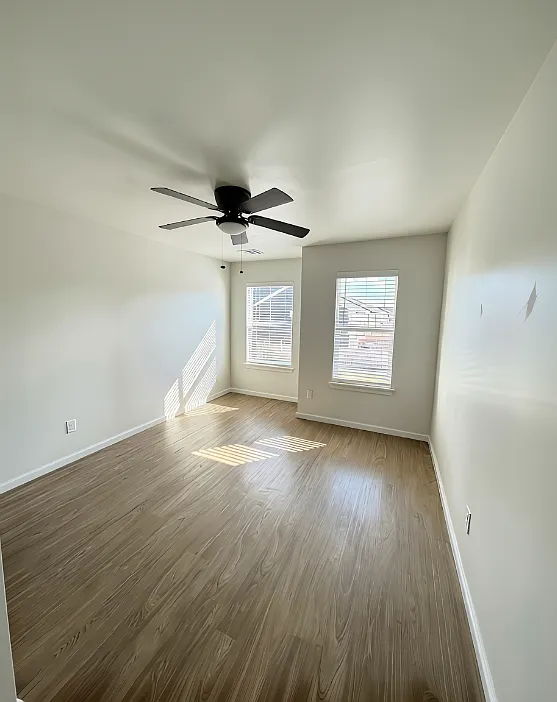 3 bed, 2.5 bath, 1677 sqft, $1,995 — Photo 3