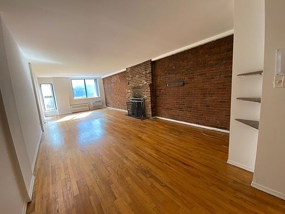 2nd image of 319 E 53rd St APT 3C