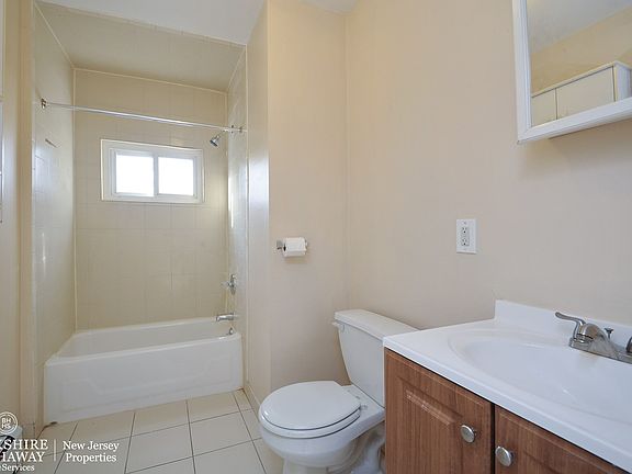5th image of 79 William St