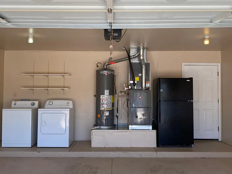3041 E Loretta Dr — Photo 66