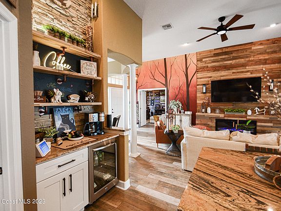 4th image of 1845 Lakeside Dr