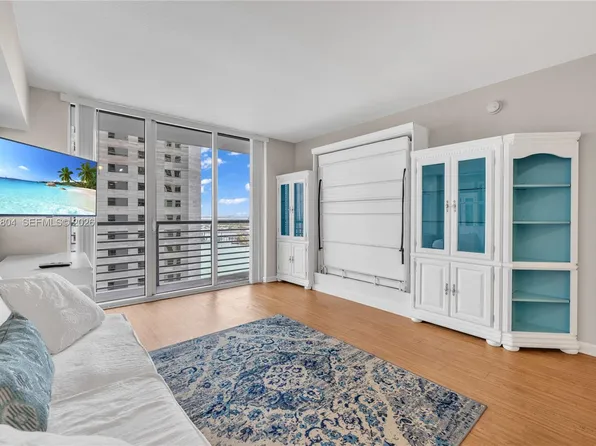 335 Biscayne Blvd, Miami, FL