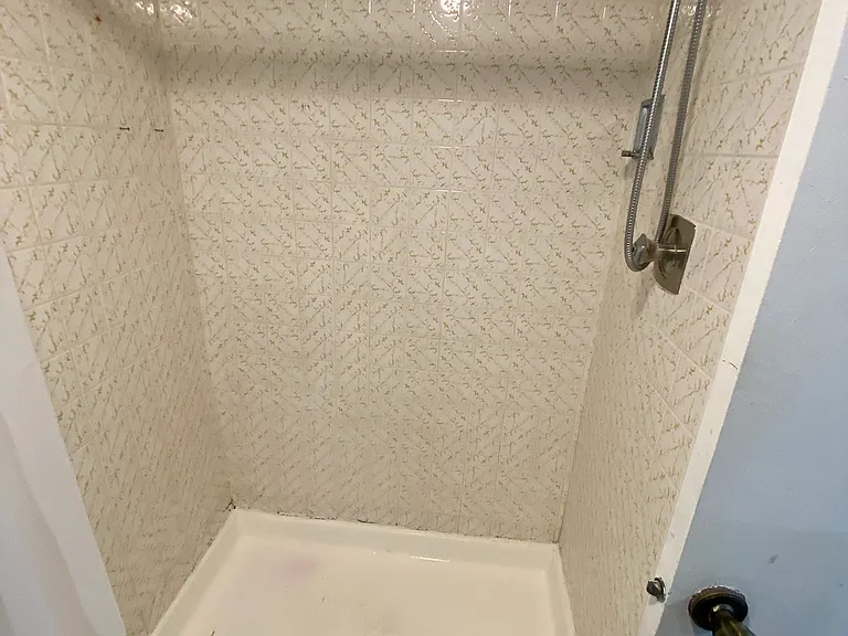 5432 S Menard Ave #1 — Photo 4