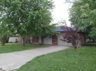 104 N Oakwood Ave, Republic, MO 65738