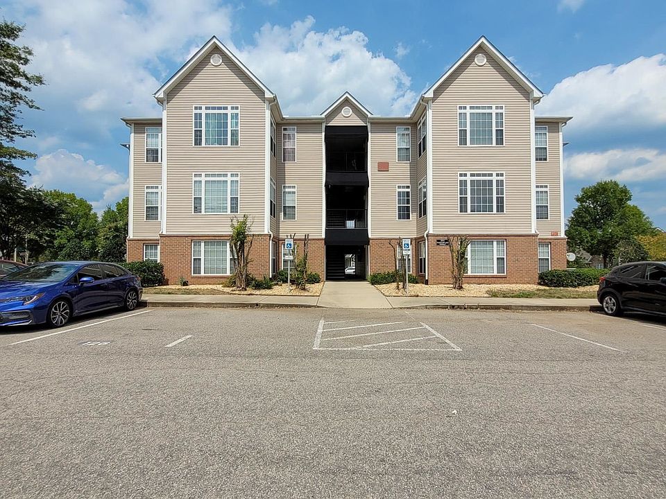 1st image of 2511 Huntscroft Ln APT 201