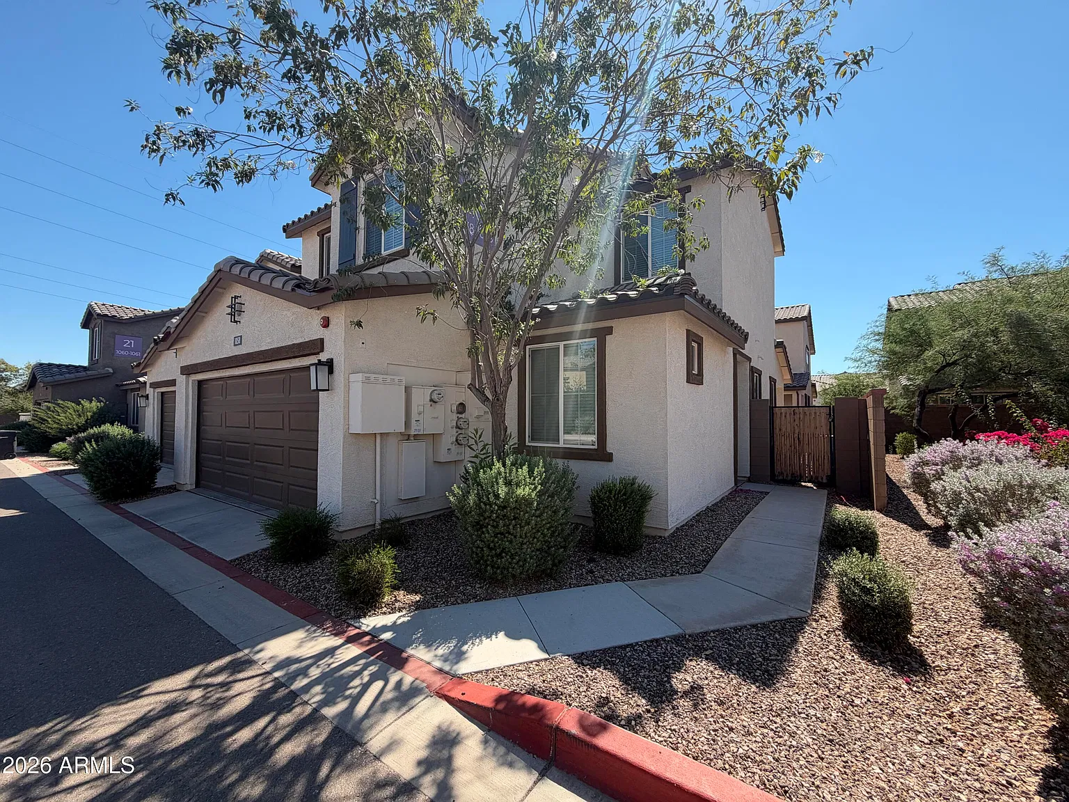 4 bed, 2.5 bath, 1969 sqft, $2,395 — Photo 2