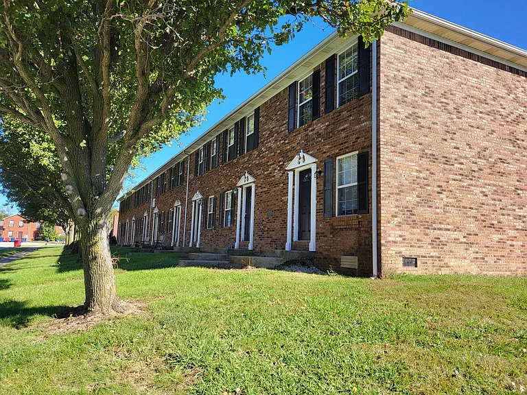 1103 Blackberry Ln — Photo 1