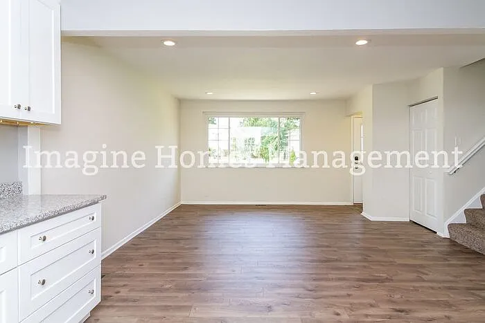 Building Photo - 920 Yarger Dr