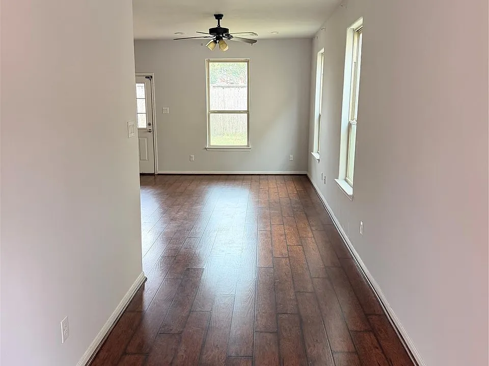 17039 Wilthorne Gardens Ct