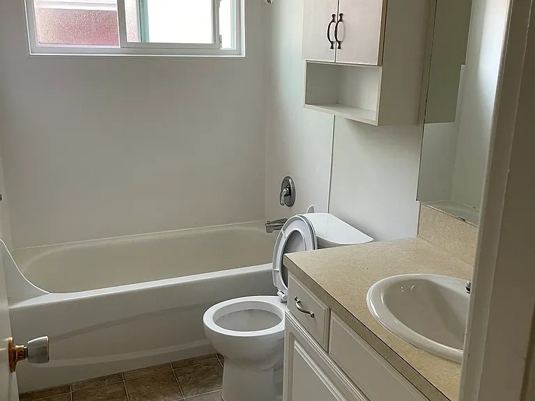 1926 Balsam St #302 — Photo 2