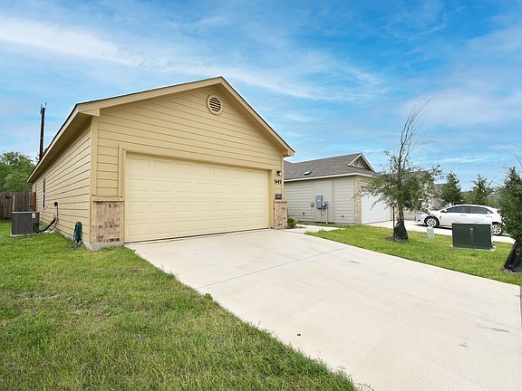 2nd image of 3443 Redbud Grv