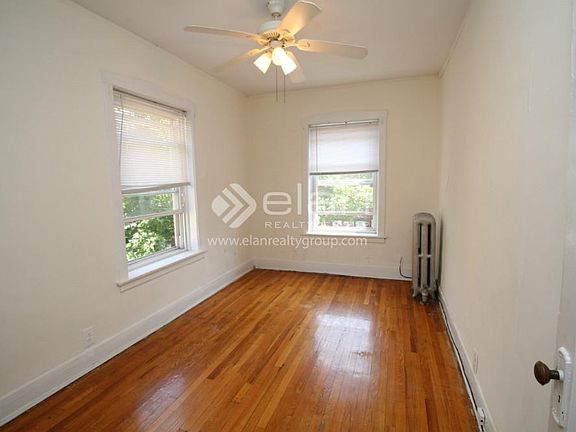 4th image of 6528 N Lakewood Ave APT 3