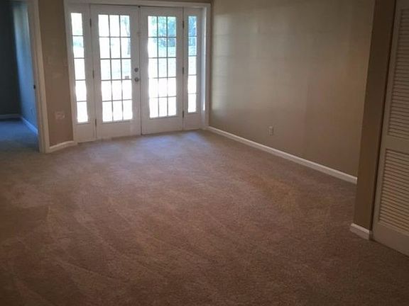 3rd image of 1045 Heather Hills Ln