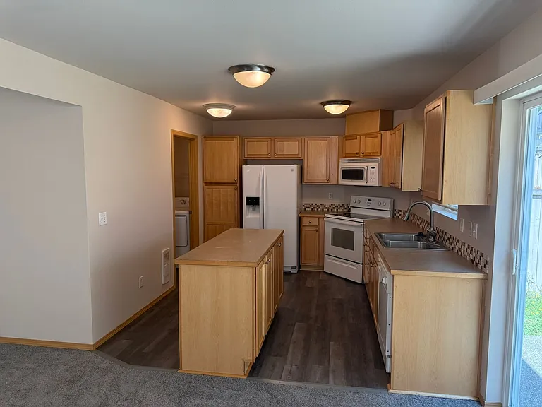 28202 241st Ave SE — Photo 3