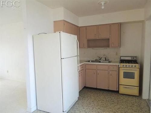5th image of 1123 Vineyard Pl