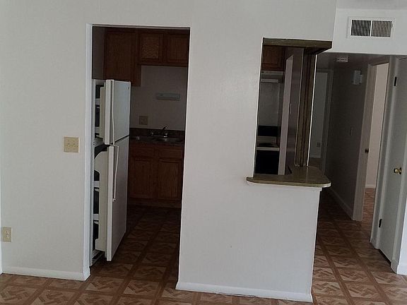 2nd image of 2505 Harrison Ave APT 2