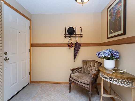 4th image of 3119 SE 152nd Ave