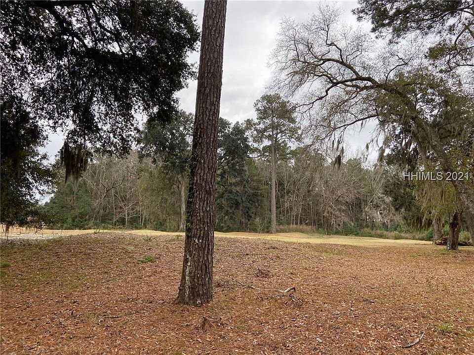2nd image of 14 Rosebud Ln