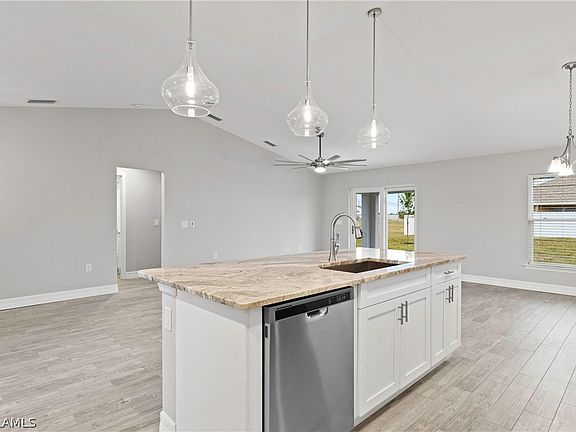 5th image of 606 NE 16th Terrace Cpe