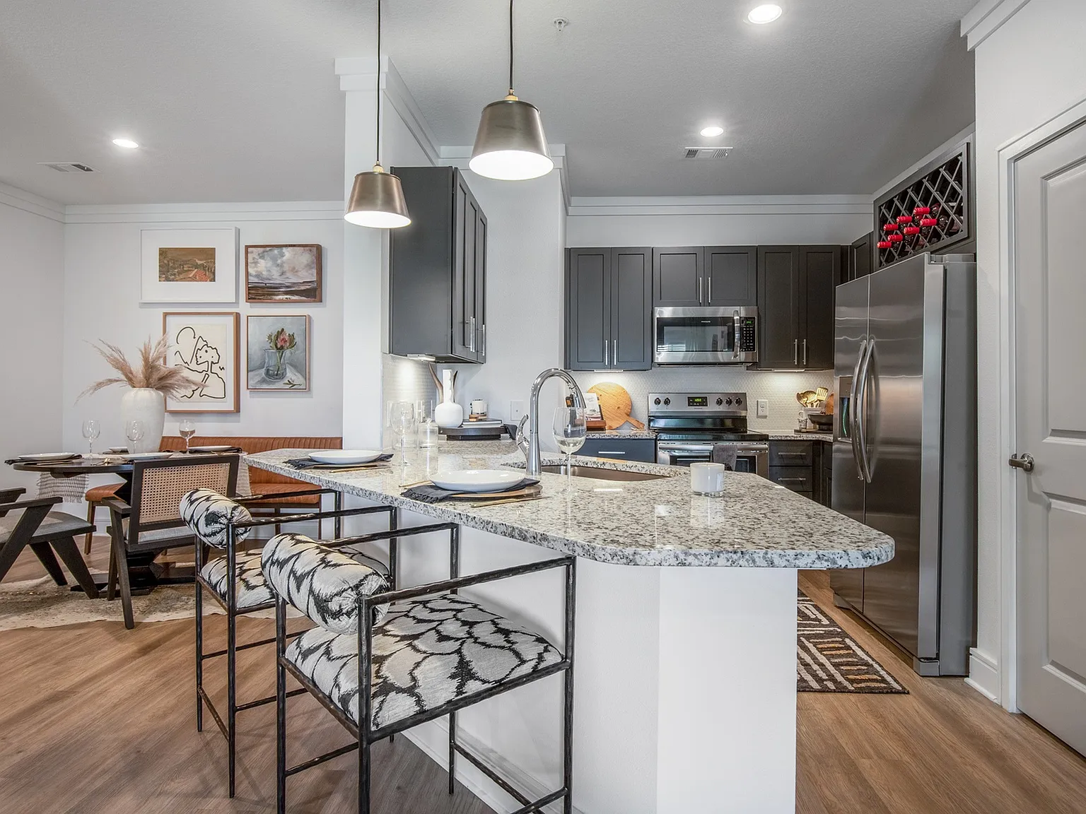 Cyan Mallard Creek Apartments — Photo 3