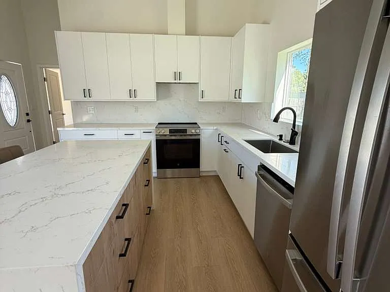 5732 Winnetka Ave — Photo 5