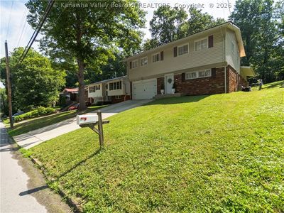 2832 Saltwell Rd, Huntington, WV, 25705