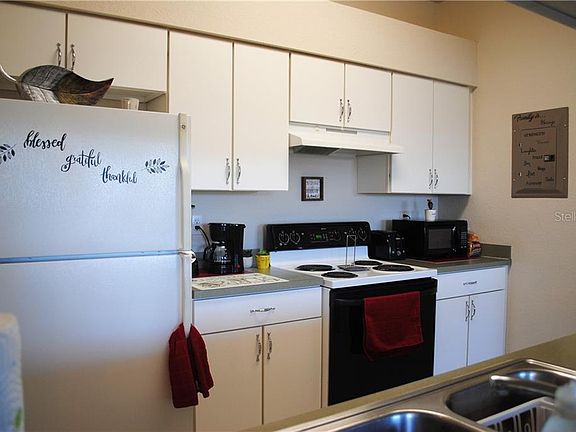 3rd image of 706 Eagle Pond Dr