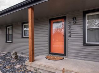 7244 Beverly St, Overland Park, KS 66204