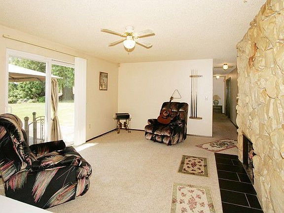 5th image of 8818 152nd St E
