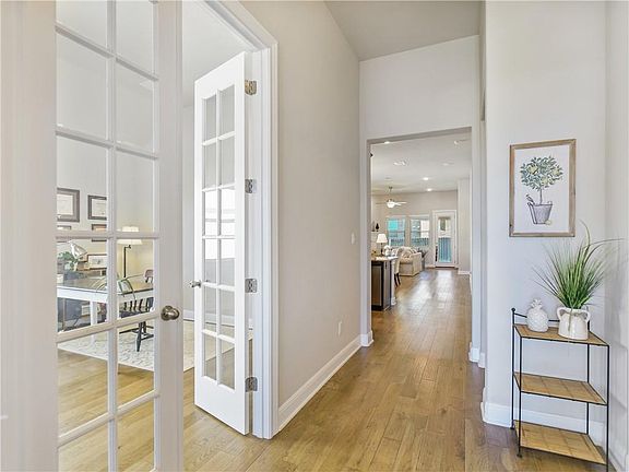 5th image of 2537 Granite Hill Dr