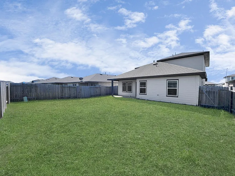 7515 Rivercane Shore Ln — Photo 33