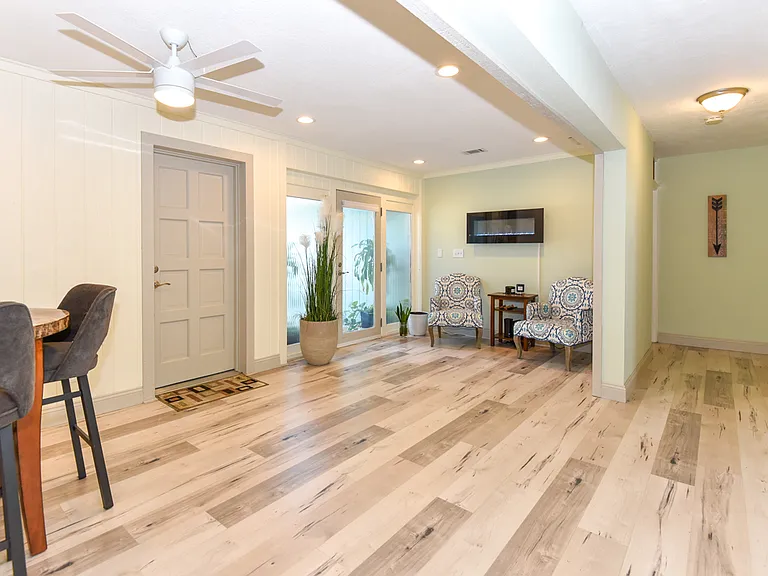 213 Riverbend Rd — Photo 31