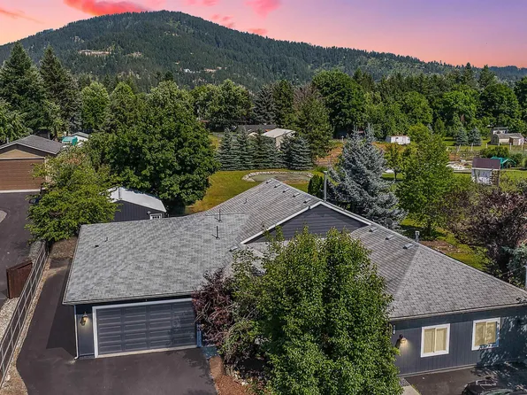 6928 N 4th St, Dalton Gardens, ID 83815