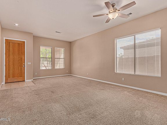 3rd image of 461 W LOCUST Drive