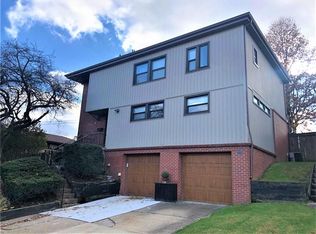 6598 Rosemoor St, Pittsburgh, PA 15217