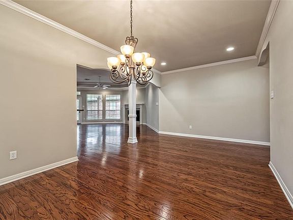 5th image of 116 Cambridge Cir