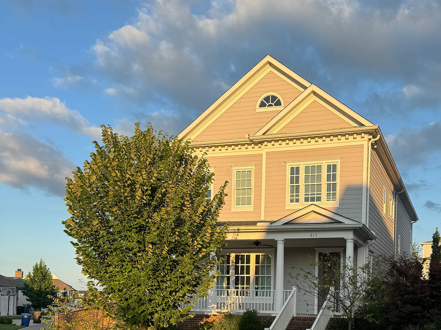 4 bed, 4.5 bath, 3270 sqft, $9,500 — Photo 4