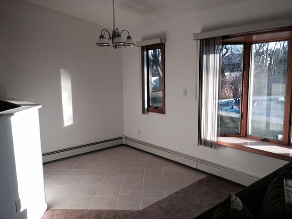 Eat in Kitchen/Dinning Area