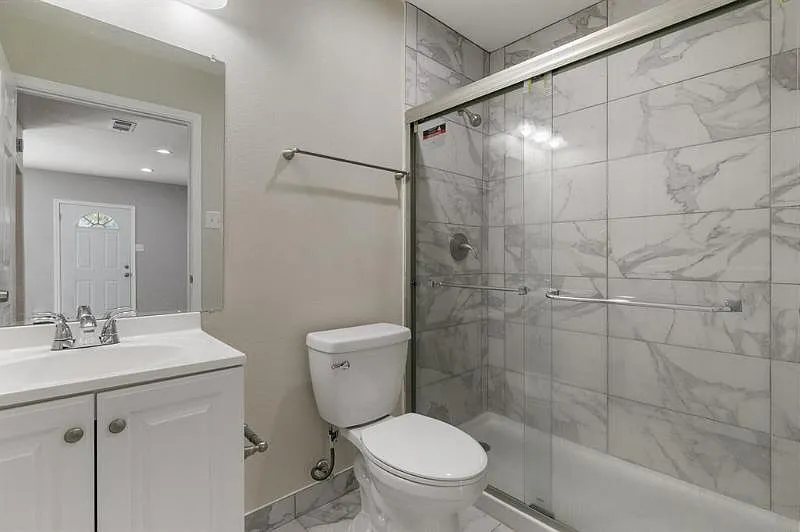 8816 Pine Forest Dr — Photo 3