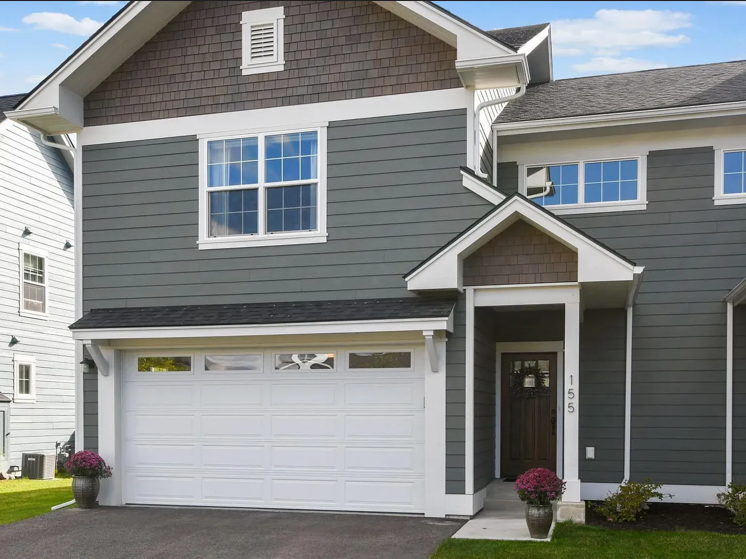 3 bed, 2.5 bath, 1826 sqft, $3,100 — Photo 2