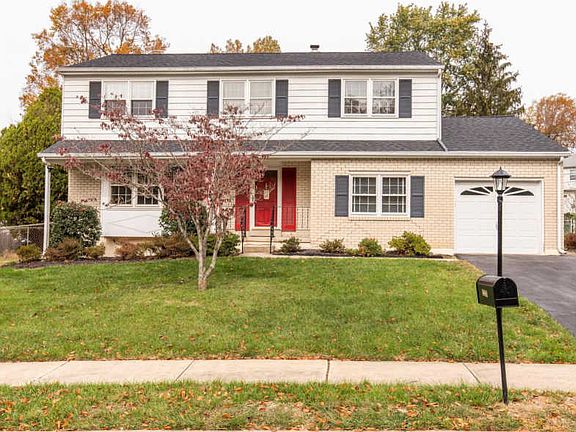 2nd image of 2227 Charwood Dr