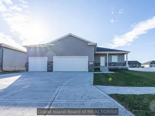 1508 Sagewood Ave, Grand Island, NE 68803