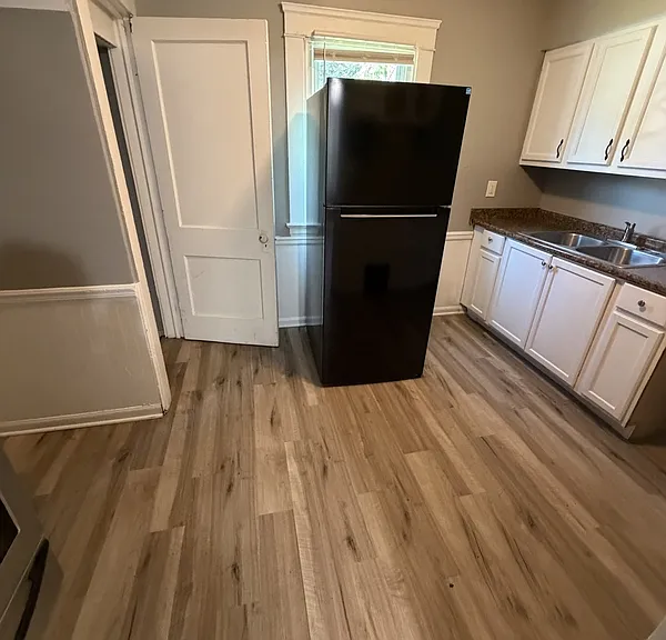 7700 Goodman Ave — Photo 5