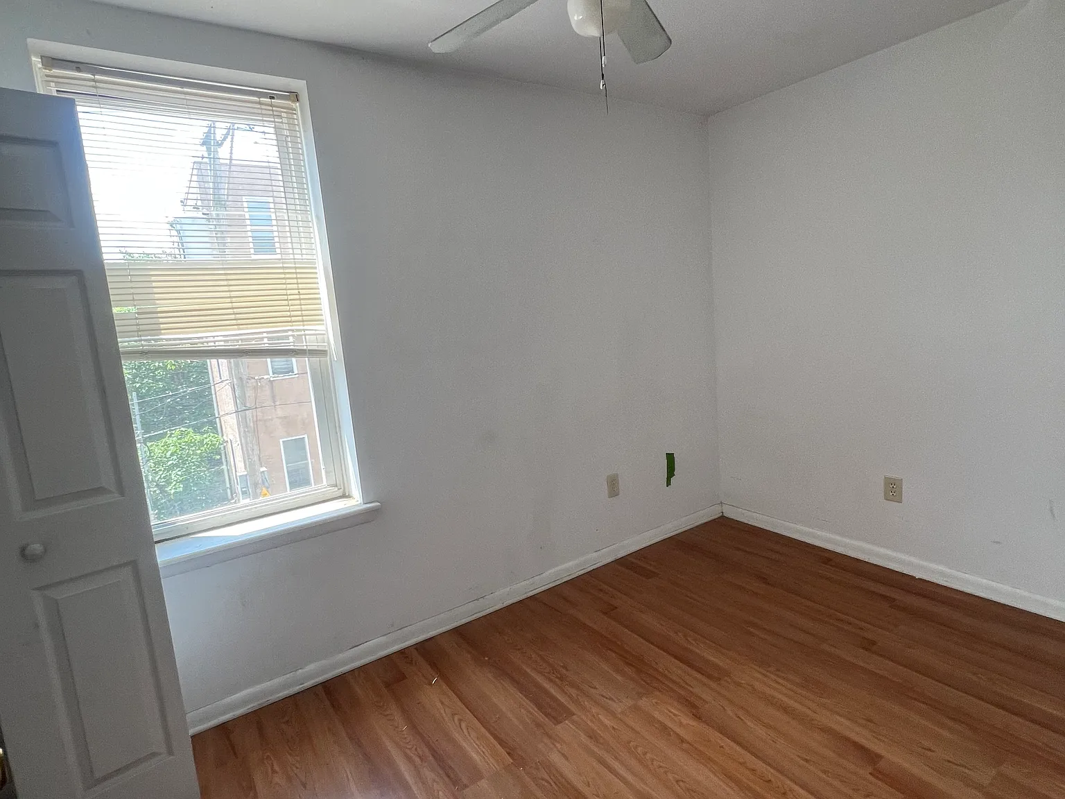 3 bed, $1,250 — Photo 2