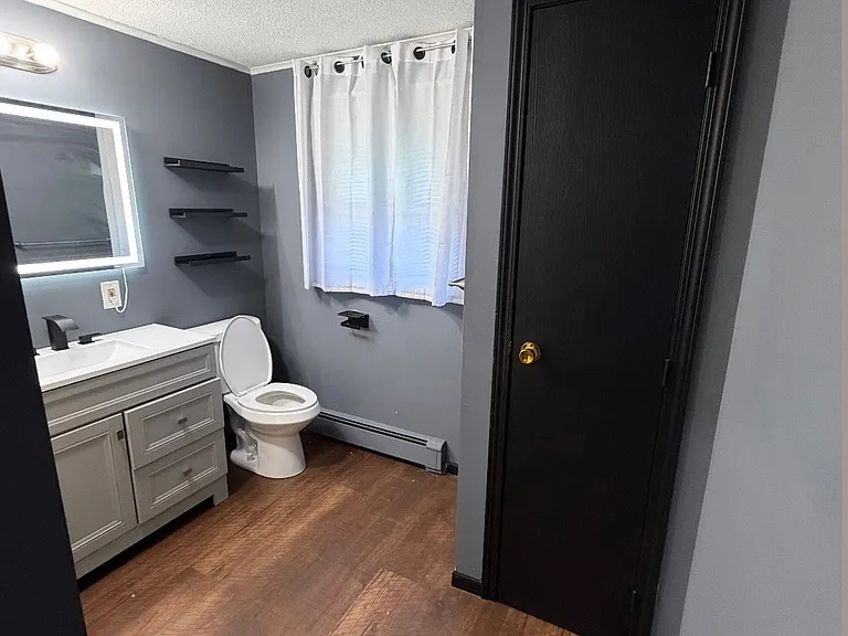 220 Emmett Ave — Photo 19
