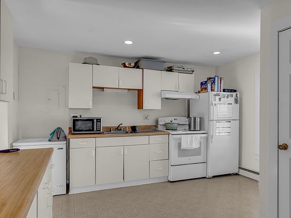 2nd image of 53 Montowese St #2