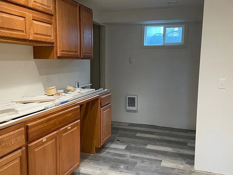 1190 N Mountain View Rd — Photo 11