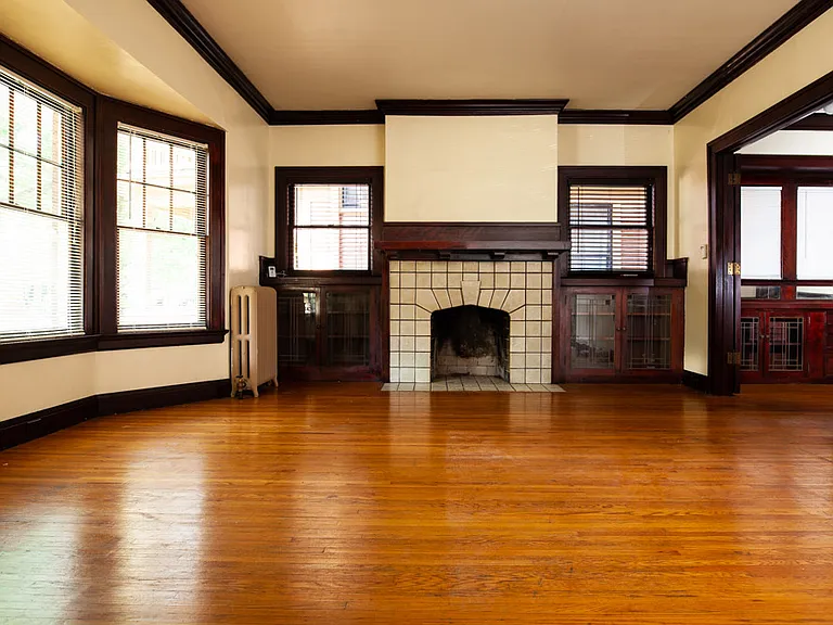 2448A Parkwood Ave — Photo 2