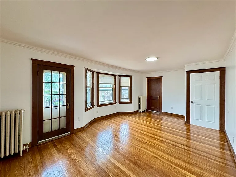 89-91 Thacher St #2 — Photo 16