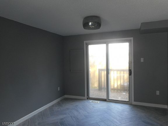 4th image of 643 Park Ave